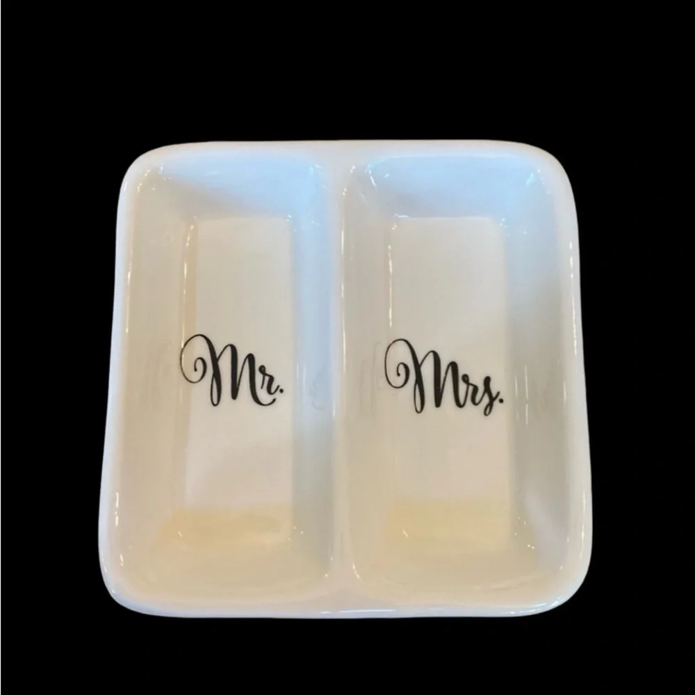 Mr. & Mrs. Ring holders. White with black lettering.